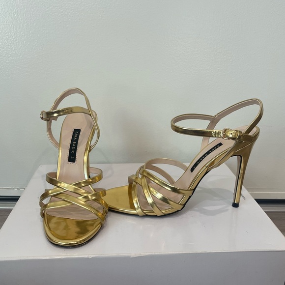 ZARA GOLD CRISS CROSS STRAPPY HEELS - Picture 5 of 8